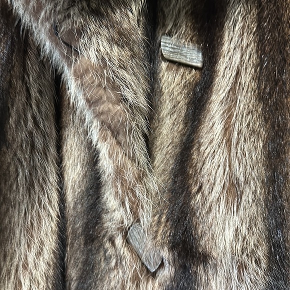 Vintage 100% real Raccoon fur 3/4 coat!  Excellent condition! - Picture 8 of 16